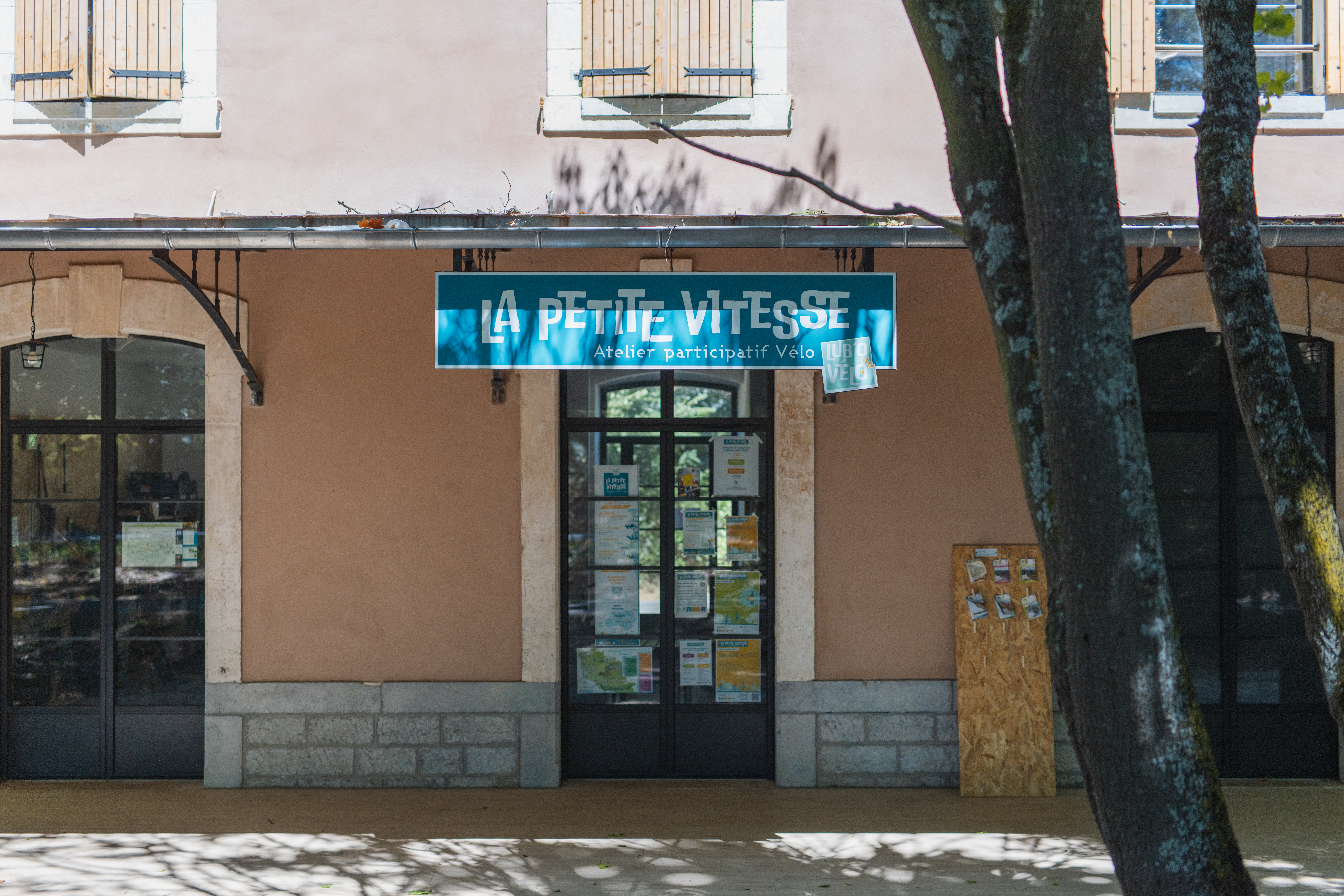 La petite vitesse gare de saignon